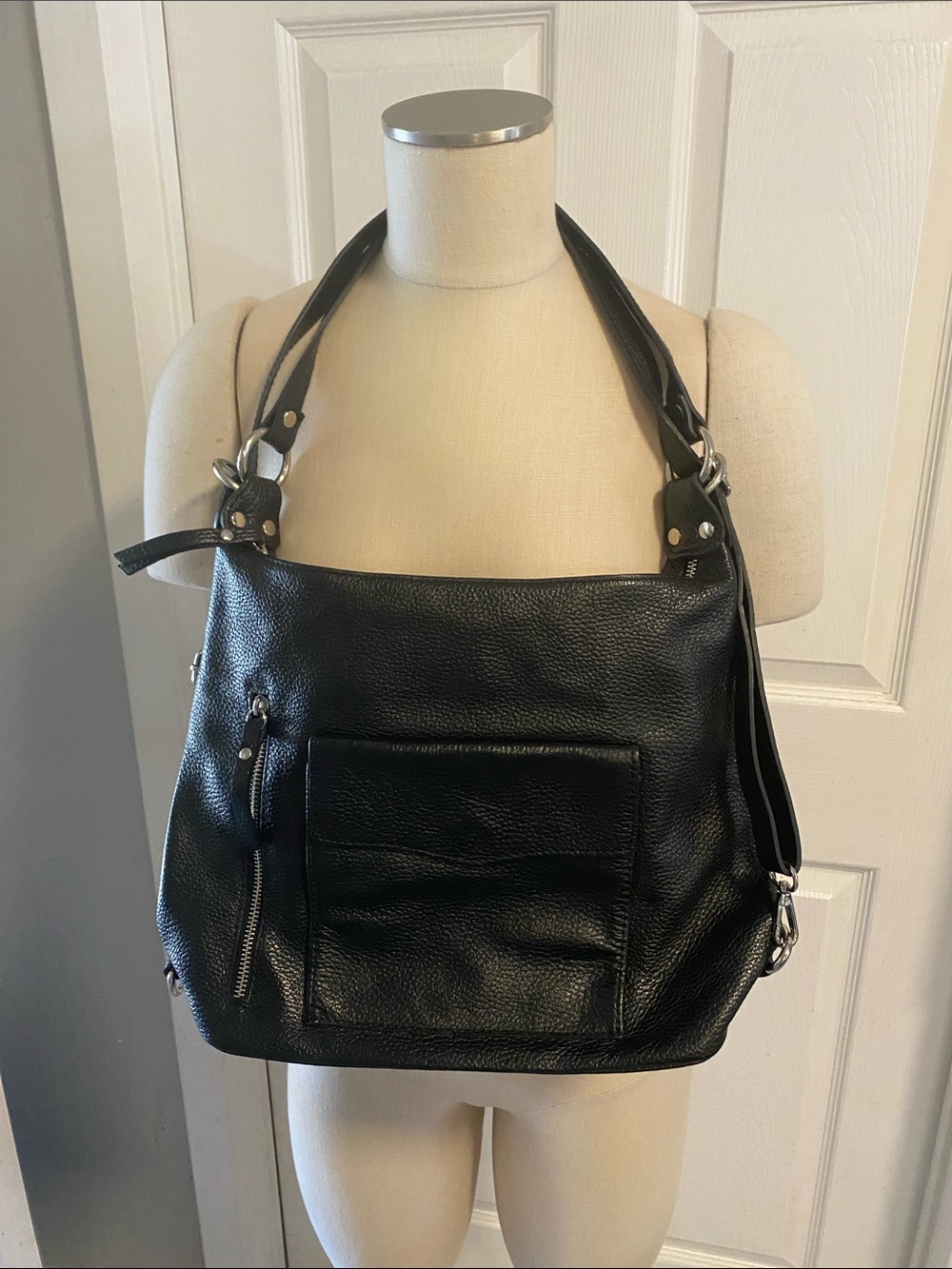 Black Leather Shoulder Bag - Classic Women's Tote